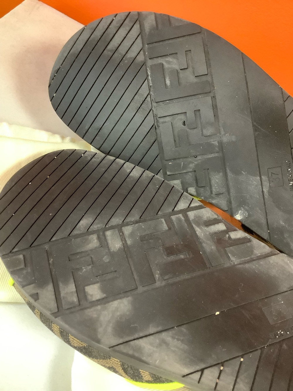 Fendi Monogram Flat Sandals - Picture 10 of 10